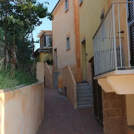 Casa Elicriso カステルサルド